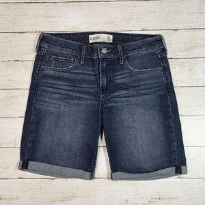 Abercrombie & Fitch "Boyshort" Bermuda Shorts • Size 4 - W27